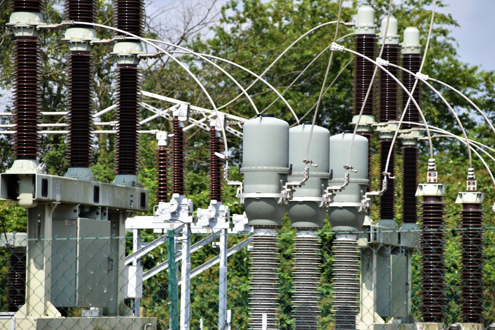 What Voltage is Commercial Wiring?